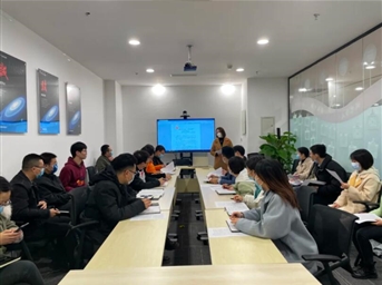 金地智慧服务成都公司各部门、各项目,组织学习党的十九届六中全会精神