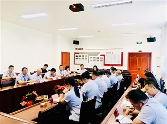 ​小区按下“暂停键” 物业服务“不打烊”